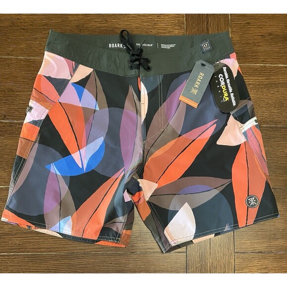 Roark The Boatman Boardshorts Men’s 30 Multicolor Leaf Print Shorts 17” NWT - Picture 1 of 4